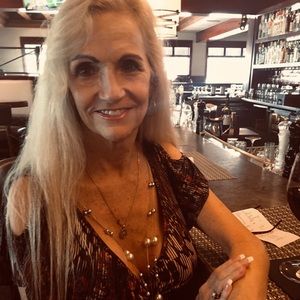 Meet your Posher, Robin